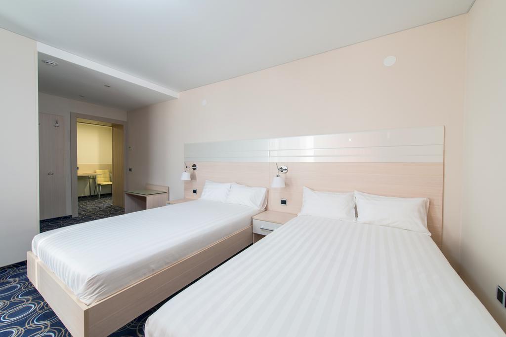 Apart Hotel 92/2 Karaganda Zewnętrze zdjęcie