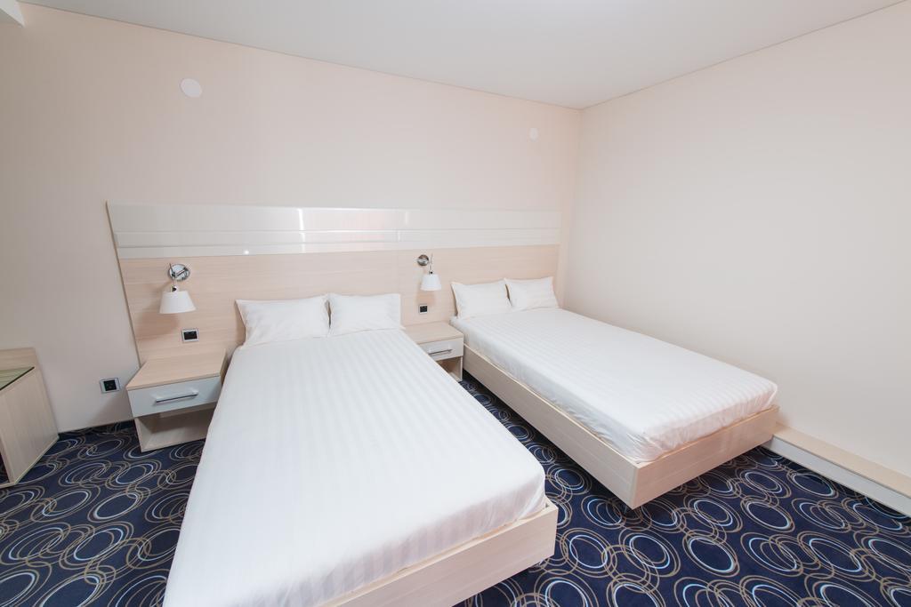 Apart Hotel 92/2 Karaganda Zewnętrze zdjęcie